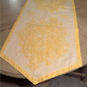 Yellow and white Floral Table Runner